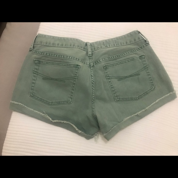 Gap 1969 Denim Shorts - Picture 3 of 3